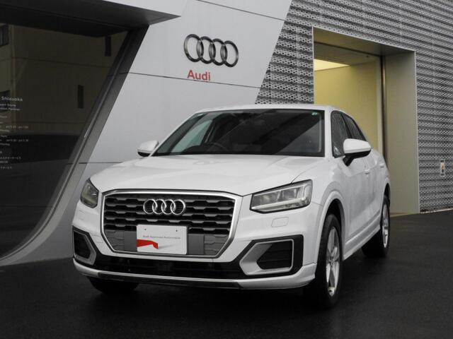 Q2 1.0 TFSI スポーツ 