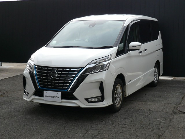 セレナ 1.2 e-POWER ハイウェイスター V 