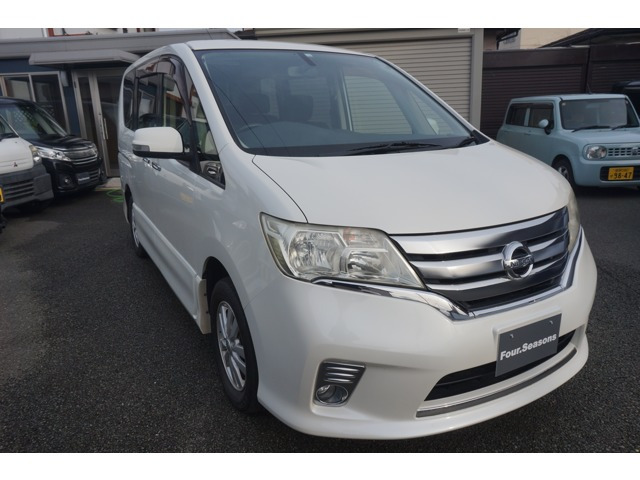 セレナ 2.0 ハイウェイスター Vセレクション 4WD 