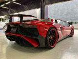 Rosso Mars/Nero Cosmos 6.5リッターV12 750ps/8400rpm 70.4kgm//5500rpm(カタログ値) 1,525kg PWR2.03kg/ps  7AMT フロントリフティング リバースカメラ  カーボンバケットシート ブランディングPKG PPF