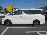 アルファード ハイブリッド 2.5 エグゼクティブ ラウンジ S E-Four 4WD 