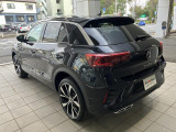 VWのエンブレムがついたお店が目印です!!