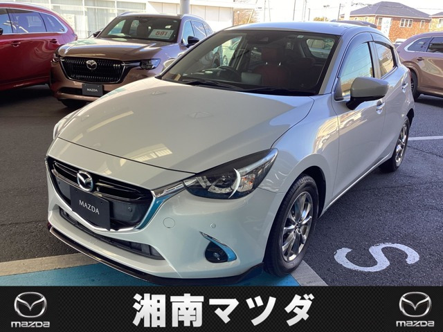 デミオ 1.3 13S ノーブル クリムゾン 