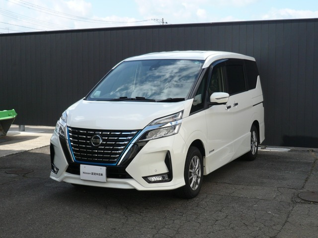 セレナ 1.2 e-POWER ハイウェイスター V 