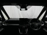 見通しのよいすっきりとした視界で、誰でも運転しやすいです。運転のしやすさは疲れにくさにも繋がりますよ♪