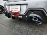 4本出しマフラーは、TOMSという事がひと目で分かりますね