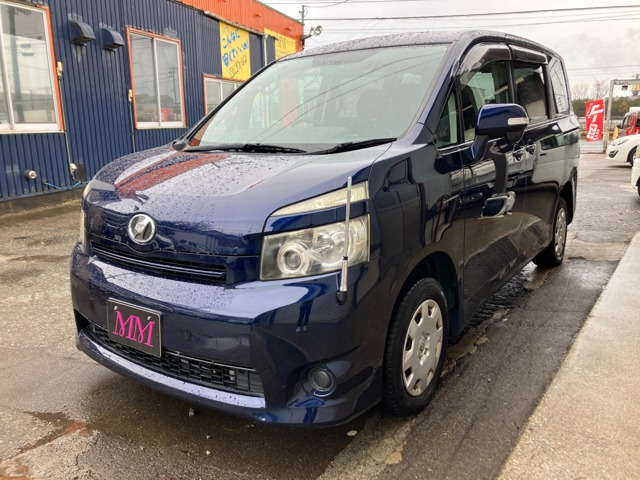 ヴォクシー 2.0 X 4WD 