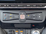 オートエアコン搭載車です。風量を自動で調節します。