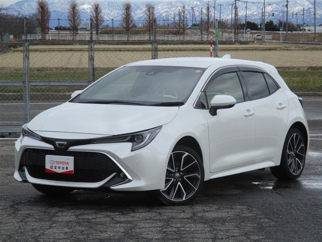 カローラスポーツ 1.2 GZ 4WD 