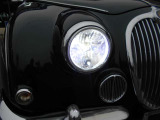 ヘッドライトの曇りなくとてもきれいな状態です。AftermarketLEDバルブが取付けされているため、車検適合しなかった場合はハロゲン球に交換いたします。