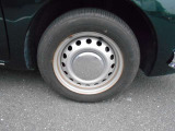 純正ホイールキャップ装着車です。