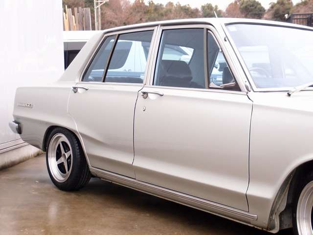 スカイライン 日産 スカイライン GL タイヤ4本新品WORKエクイップ14AW 同色