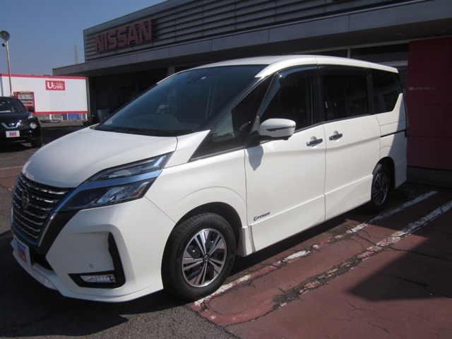 セレナ 1.2 e-POWER ハイウェイスター V 