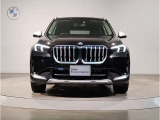 ☆BMWの代名詞とも言える【キドニーグリル】一目見ただけでBMW車であると認識できる確固たるアイコンとして存在感を放ちます☆