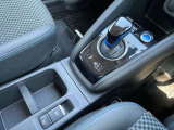 e-POWER専用シフトレバーは力も要らず簡単にシフトの変更も出来ます。