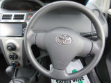 運転しやすいシンプルなステアリングです♪