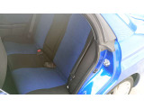 リヤシートも目立ったキズや汚れもなく綺麗な状態です!足元のスペースも確保しておりますので長距離ドライブも快適です♪