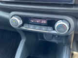 オートエアコンも装備されております。