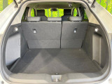 普段のお買い物や通勤、送迎等に十分な荷室スペースを確保しております。セカンドシートを倒すと、大きな荷物の積載も可能です♪