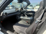 自社認証工場を完備しておりますので、納車前の車検・整備や、アフターメンテナスもばっちりですので、安心して当社にお任せ下さい。また、当社にて車輌ご成約のお客様はオイル交換永久無料のサービス付きです!また