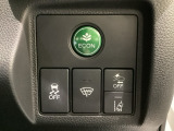 Hondaセンシング用の、VSA(ABS+TCS+横滑り抑制)解除とレーンキープアシストシステムのメインスイッチなどはハンドルの右側に装備しています。燃費に役立つECONボタンもここです。