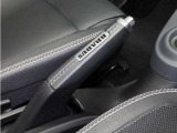 ・BRABUSパーキングブレーキハンドル(アルミ+本革)