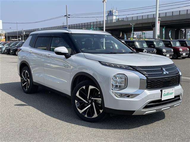アウトランダーPHEV 2.4 G 4WD 4WD 修復歴無し