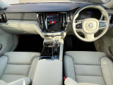 V60 リチャージ PHEV T6 AWD アルティメット 4WD 