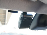 ◆ドライブレコーダー◆映像・音声などを記録する自動車用の装置です。 もしもの事故の際の記録はもちろん、旅行の際の思い出としてドライブの映像を楽しむことができます。