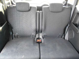 後部座席も広々です!目立った汚れや傷もなく綺麗です!納車の際にはルームクリーニングを実施しております!