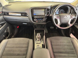 アウトランダーPHEV 2.0 G セイフティパッケージ 4WD 4WD サンルーフ