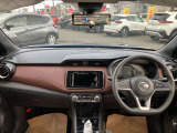 運転席まわりです。細かいオプションなど、気になるところがあればお気軽にメールやお電話等でお問合せください。