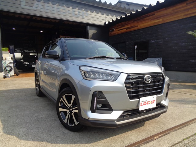 ロッキー 1.0 プレミアム 4WD 
