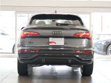 後続車両から長く見られるリヤスタイルも、Audiらしく上品で洗練されたデザインで見る人を惹きつけます。