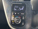 【オートエアコン】一度お好みの温度に設定すれば、車内の温度を検知し風量や温度を自動で調整。暑い…寒い…と何度もスイッチ操作をする必要はありません。快適な車内空間には必須の機能ですね♪