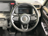 【ステアリングスイッチ】運転中、前方から目線をそらすことなく、オーディオ等の操作が可能な便利機能!安心&快適なドライブを演出してくれます♪