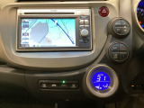 オートエアコンがついてますので、お好みの温度をセットするだけで風の強さや風量を自動で調整します。スイッチの簡単操作で快適に過ごせます。