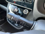 動くタイミングを調整できる間欠式ワイパーは、車速に連動して間欠時間が変化する機能も備えて運転をサポートしてくれます!