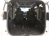 サードシートは乗る人数や荷物に合わせてアレンジ可能です。