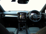 XC40  B3 モメンタム