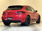 マカン  GTS 4WD 本革シート