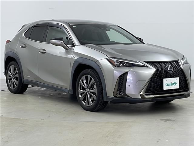 UX 250h Fスポーツ 4WD 本革シート
