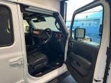 グラディエーター 3.6 ルビコン 4WD 