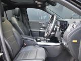 GLAクラス GLA200d 4マチック AMGライン 4WD 4WD 本革シート