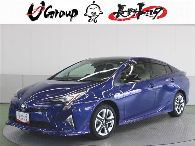 プリウス1.8 S セーフティ プラス ツートーン E-Four 4WD