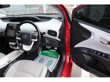 ドレスアップした車の後付部品などですが中古の為、全て現状でお渡しします。保証はありません。気になるものは動作確認しますので事前に聞いて下さい。