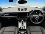 人気のオプションなどが多く装備されている車内です。気になるポイントなどもお気軽にお問い合わせください。お問い合わせはTEL:072-224-4908