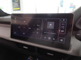 10.25インチタッチスクリーン。スマートフォンの接続によりApple CarPlay・Android Autoをご使用いただけます。