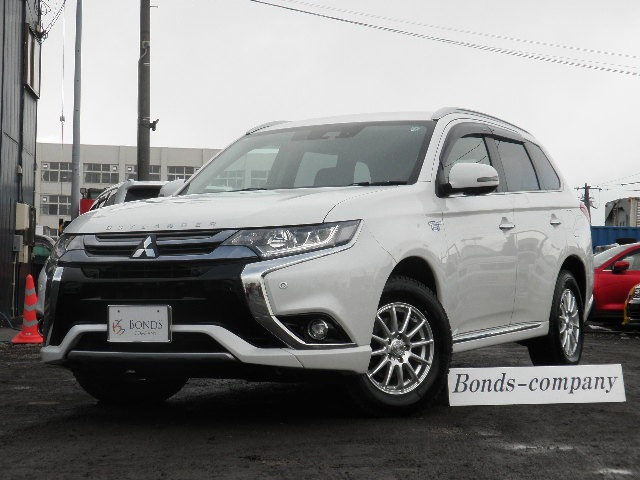 アウトランダーPHEV 2.0 G ナビパッケージ 4WD 