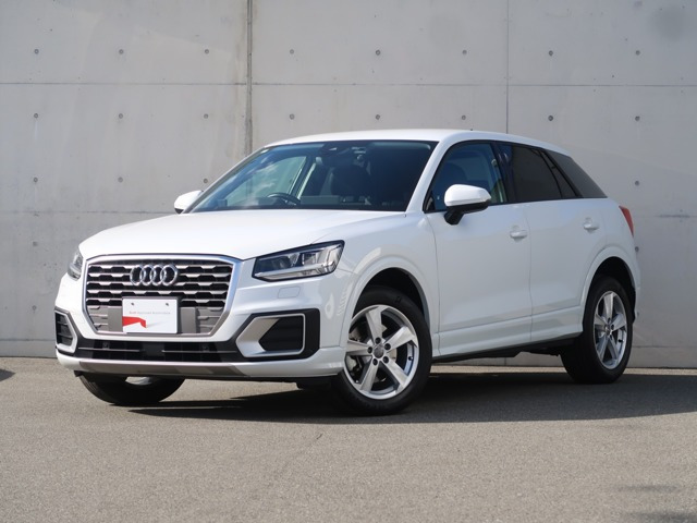 Q2 1.0 TFSI スポーツ 